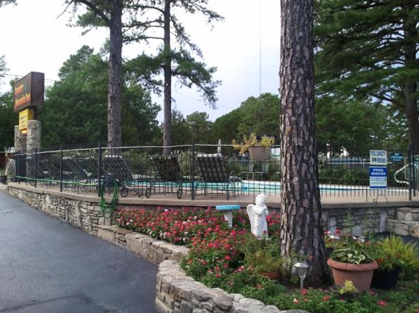 Country Mountain Inn Eureka Springs Eksteriør bilde